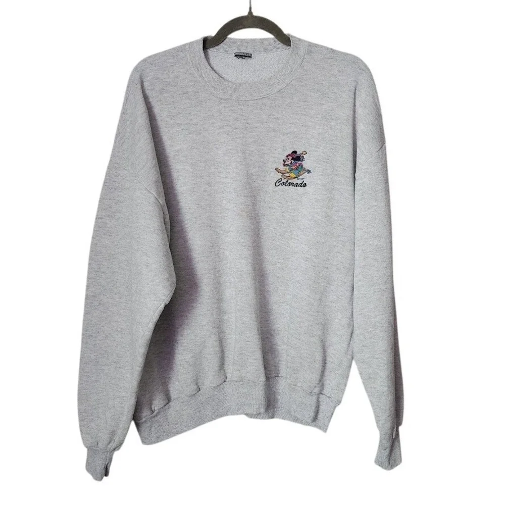 VINTAGE Disney Colorado Mickey Mouse‎ Ski Sweatshirt Gray Embroidered Crewneck